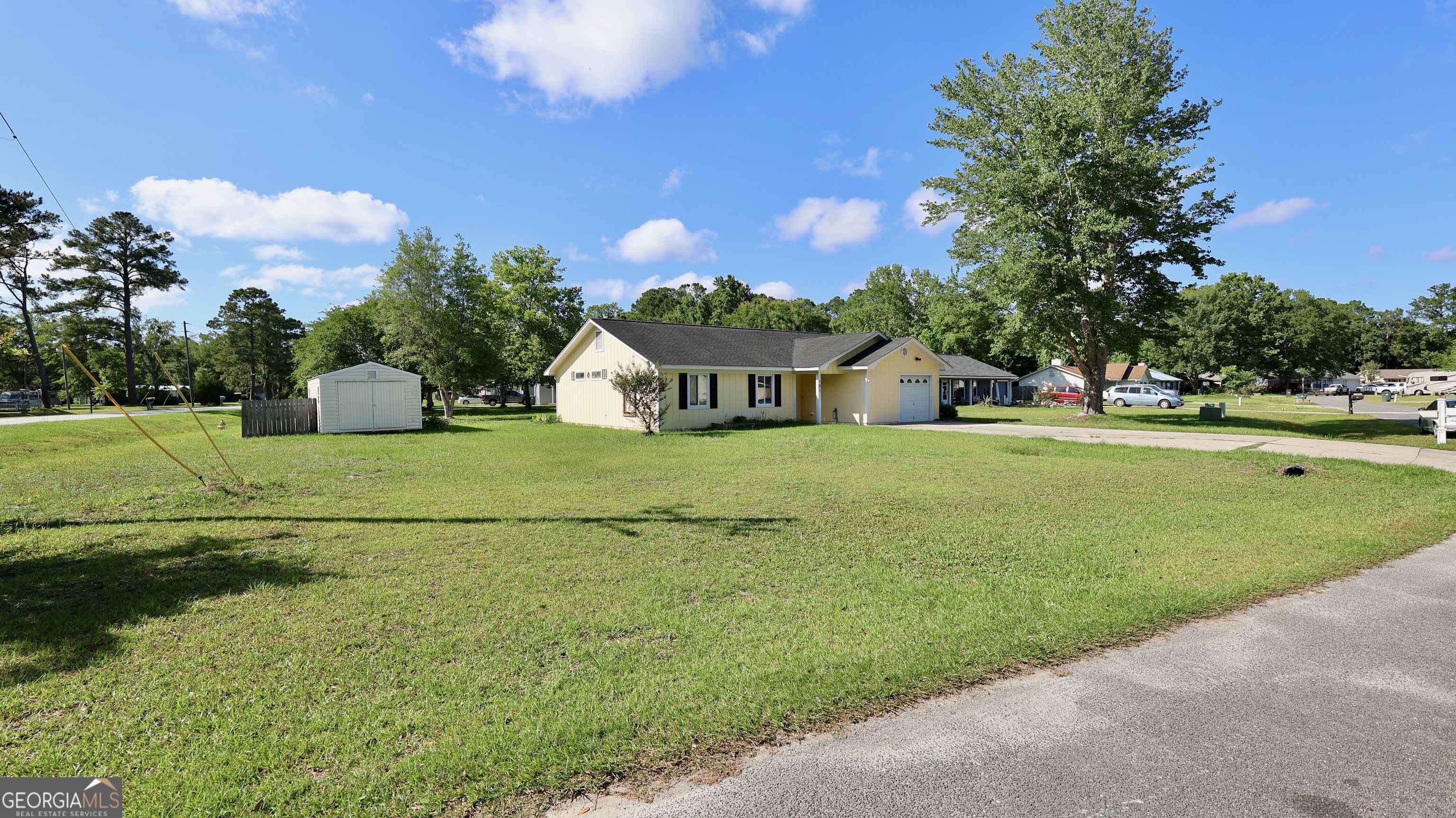 101 Willow Lake DR