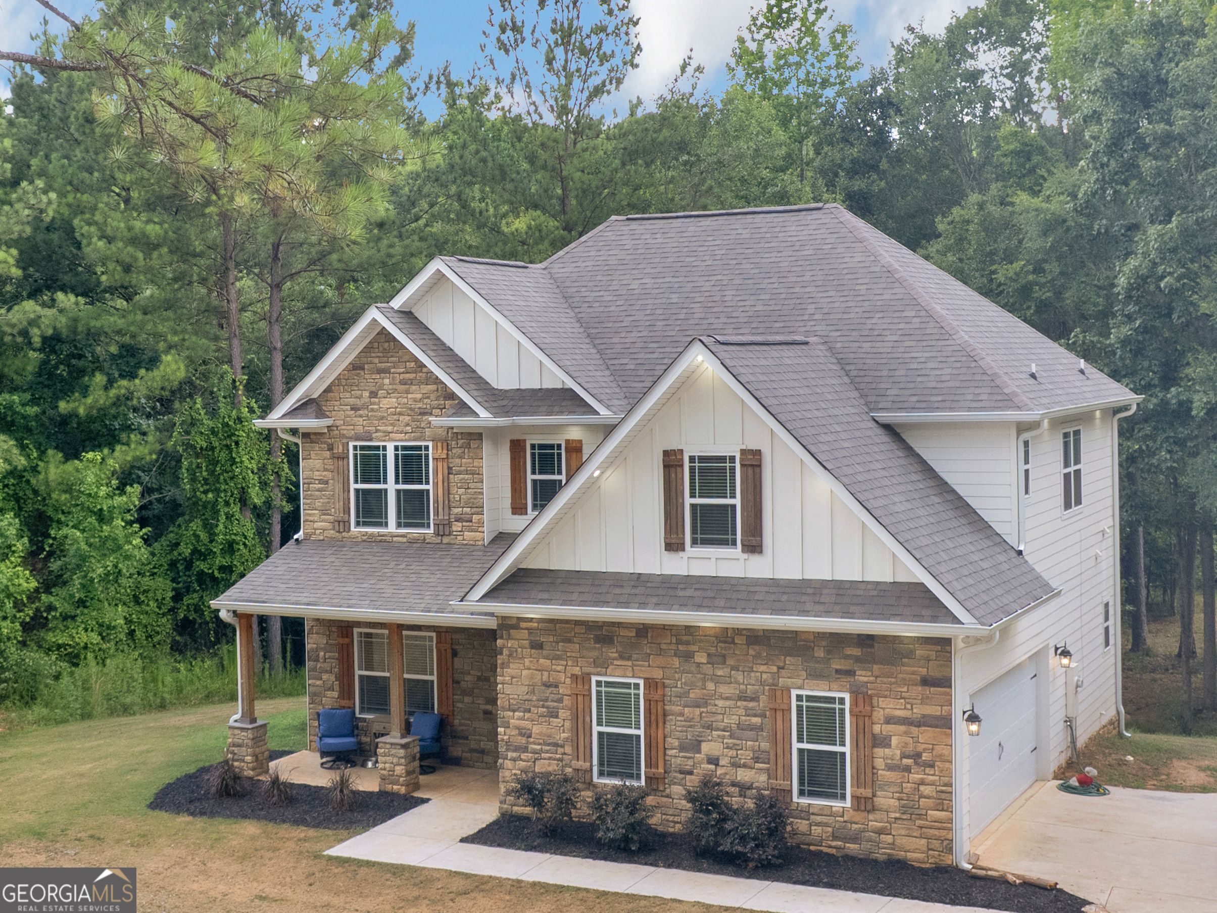 376 Rocky WAY