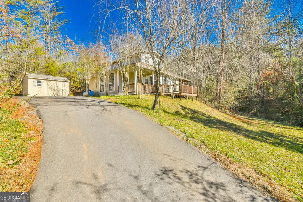 Photo of 1216 Bugscuffle Road, Hiawassee, GA 30546 (MLS # 10678777)