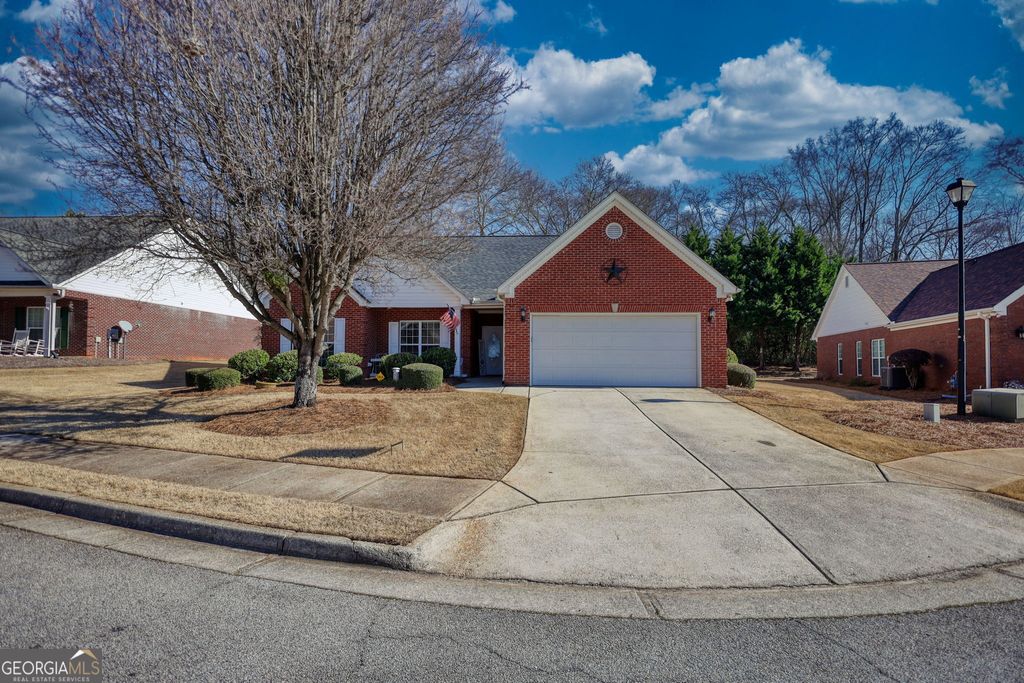 Photo of 339 Crossroads Drive, Social Circle, GA 30025 (MLS # 10688588)