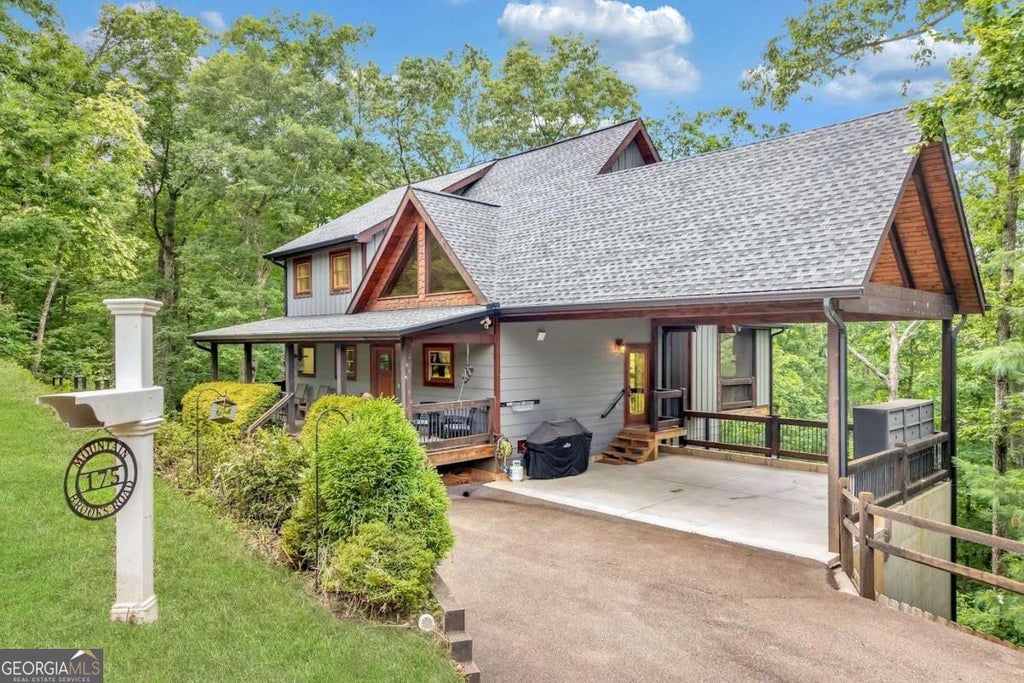 Photo of 175 Mountain Brooks Road, Blue Ridge, GA 30513 (MLS # 10797379)