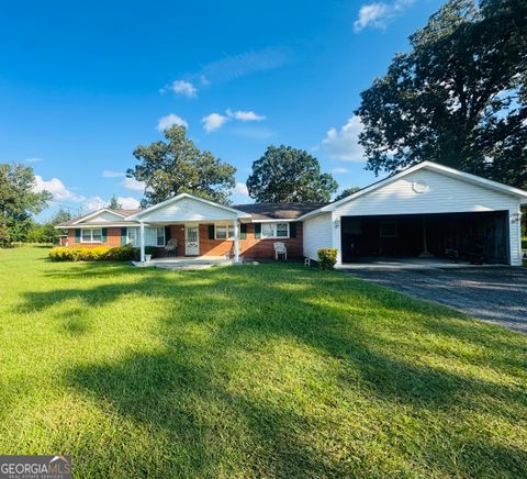 217 Rainbow RD Cochran GA 31014