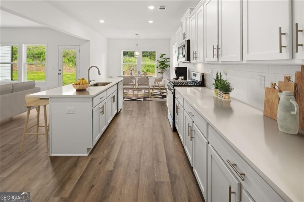 Loganville, Georgia 30052, United States, 3 Bedrooms Bedrooms, ,3 BathroomsBathrooms,Residential,Active,124619