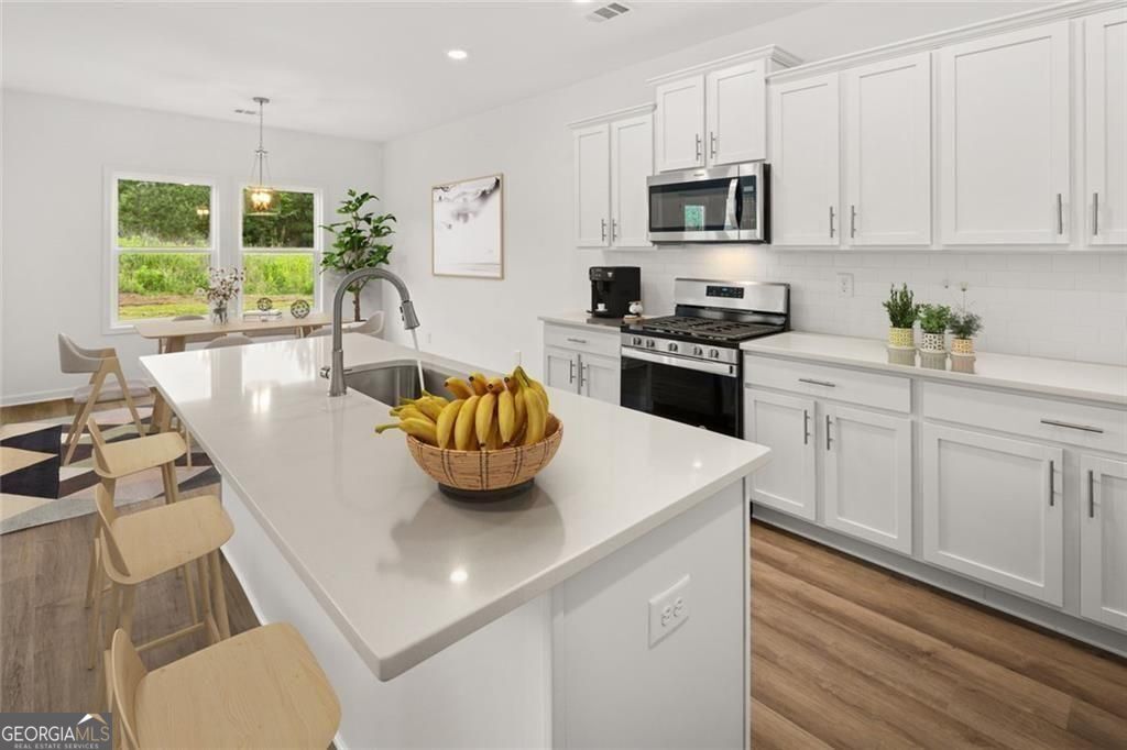 Loganville, Georgia 30052, United States, 3 Bedrooms Bedrooms, ,3 BathroomsBathrooms,Residential,Active,124619