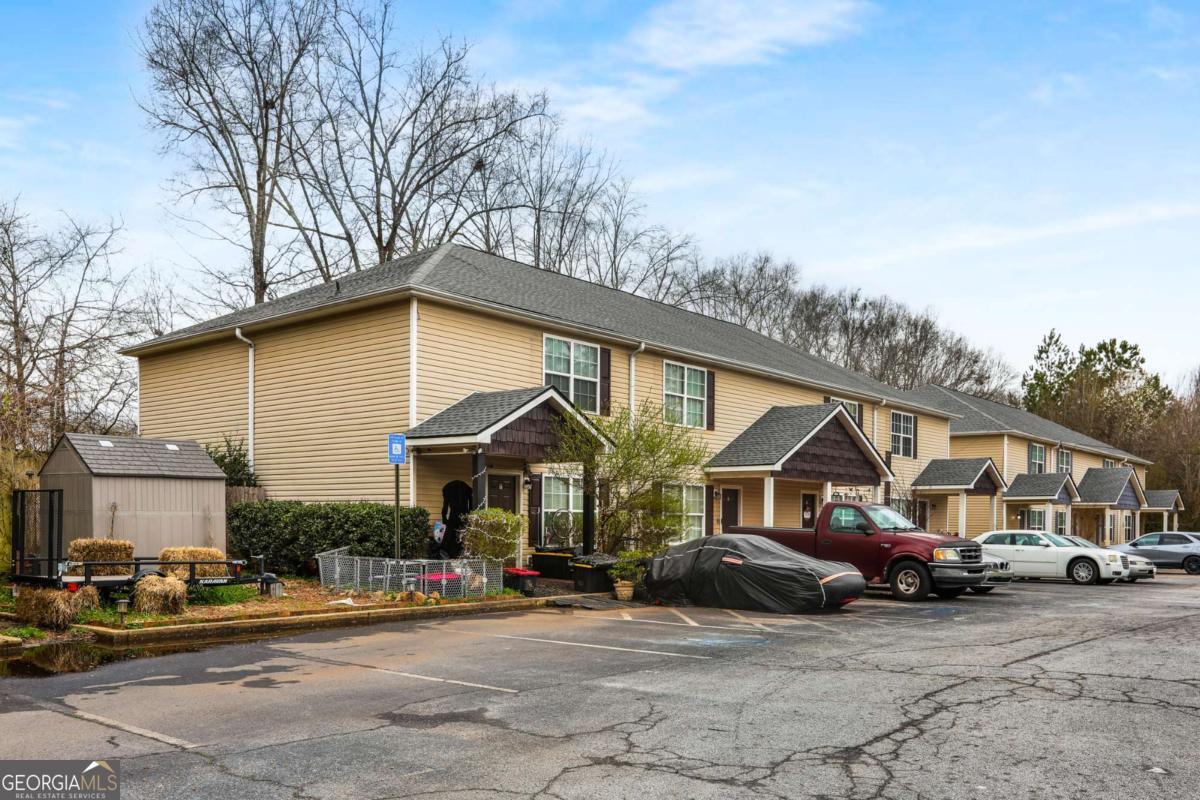 407 Maple WAY