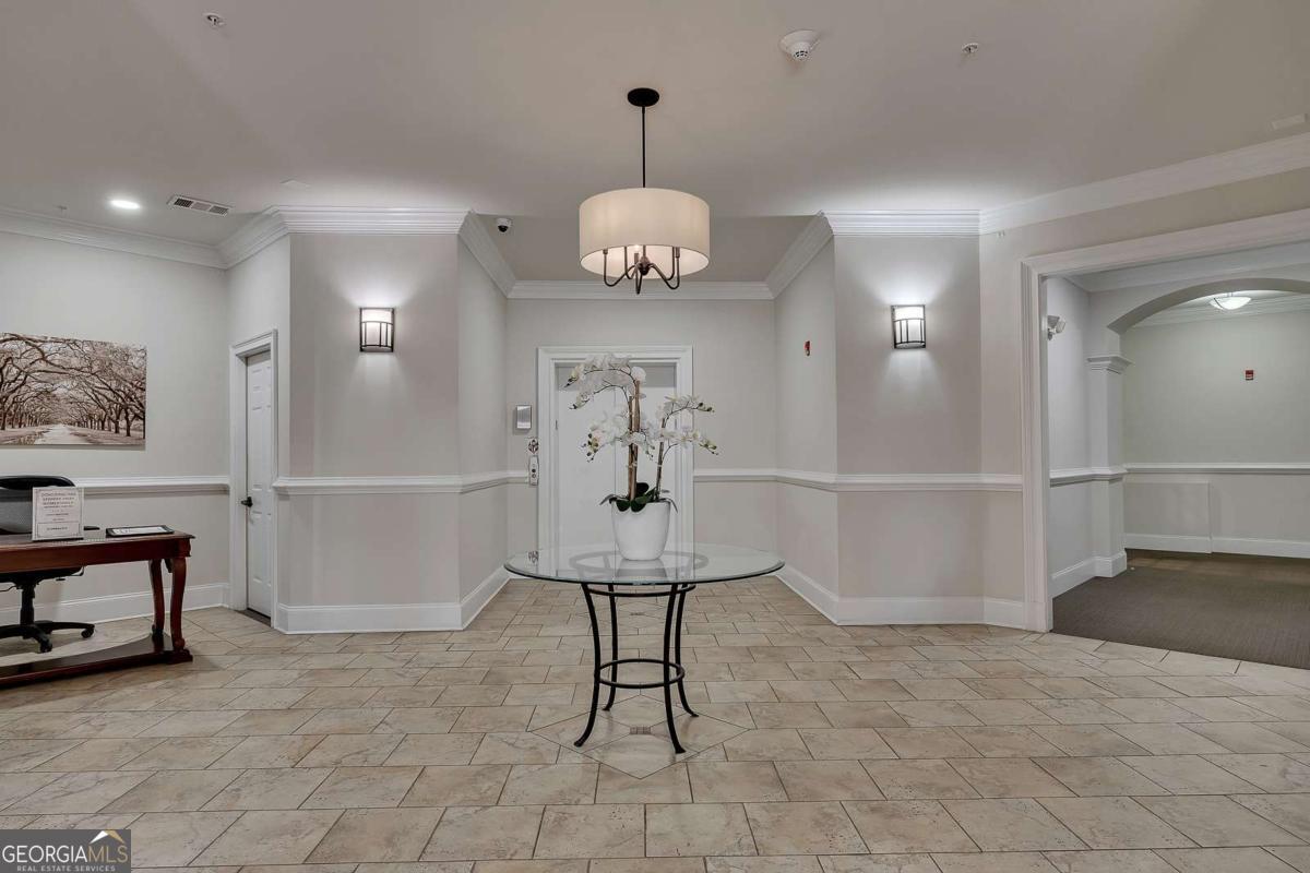 11 Perimeter CTR E 1112