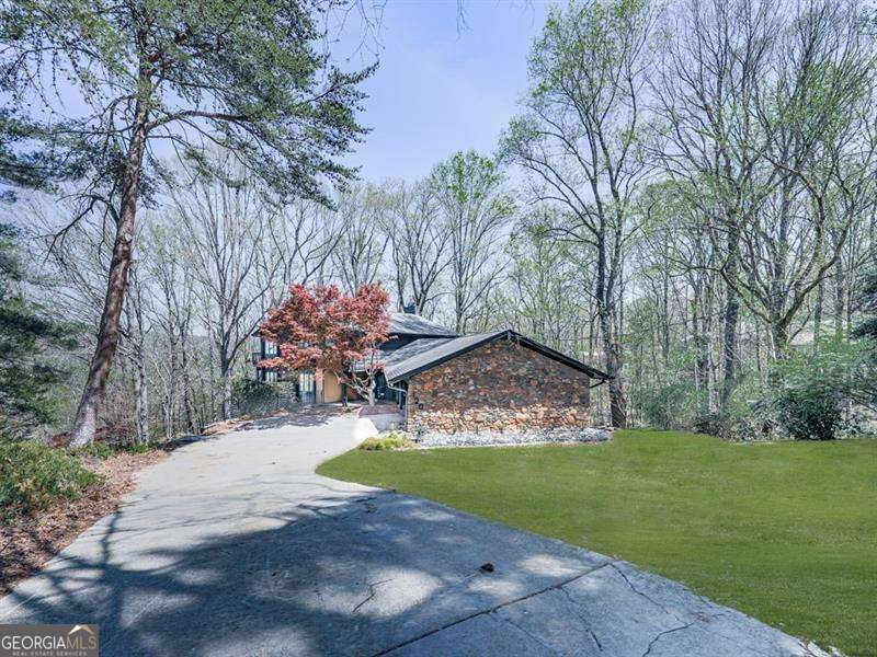 120 Huntcliff PT