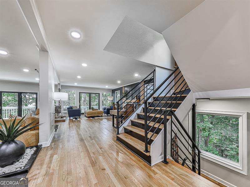 120 Huntcliff PT