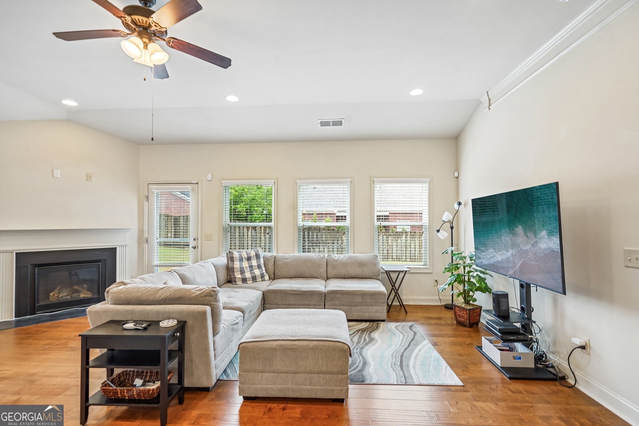 1675 Piedmont LN