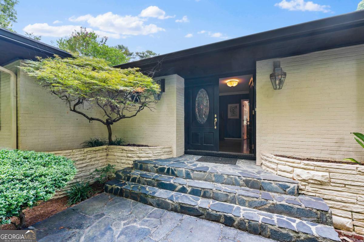 705 W Ponce De Leon AVE
