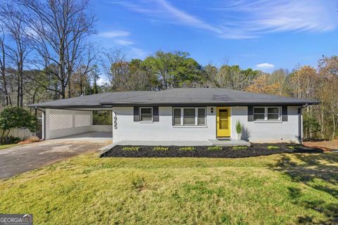 1955 E Lake DR Marietta GA 30066