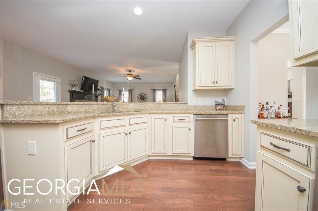 Photo of 34 Camden Circle, Newnan, GA 30265 (MLS # 10630498)