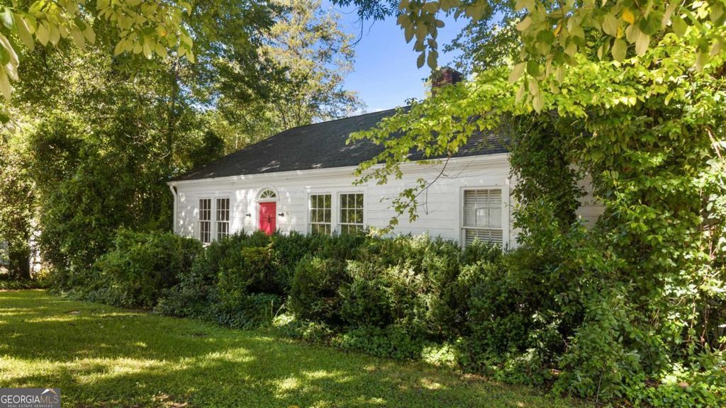 Photo of 407 S Main Street, Greensboro, GA 30642 (MLS # 10796397)