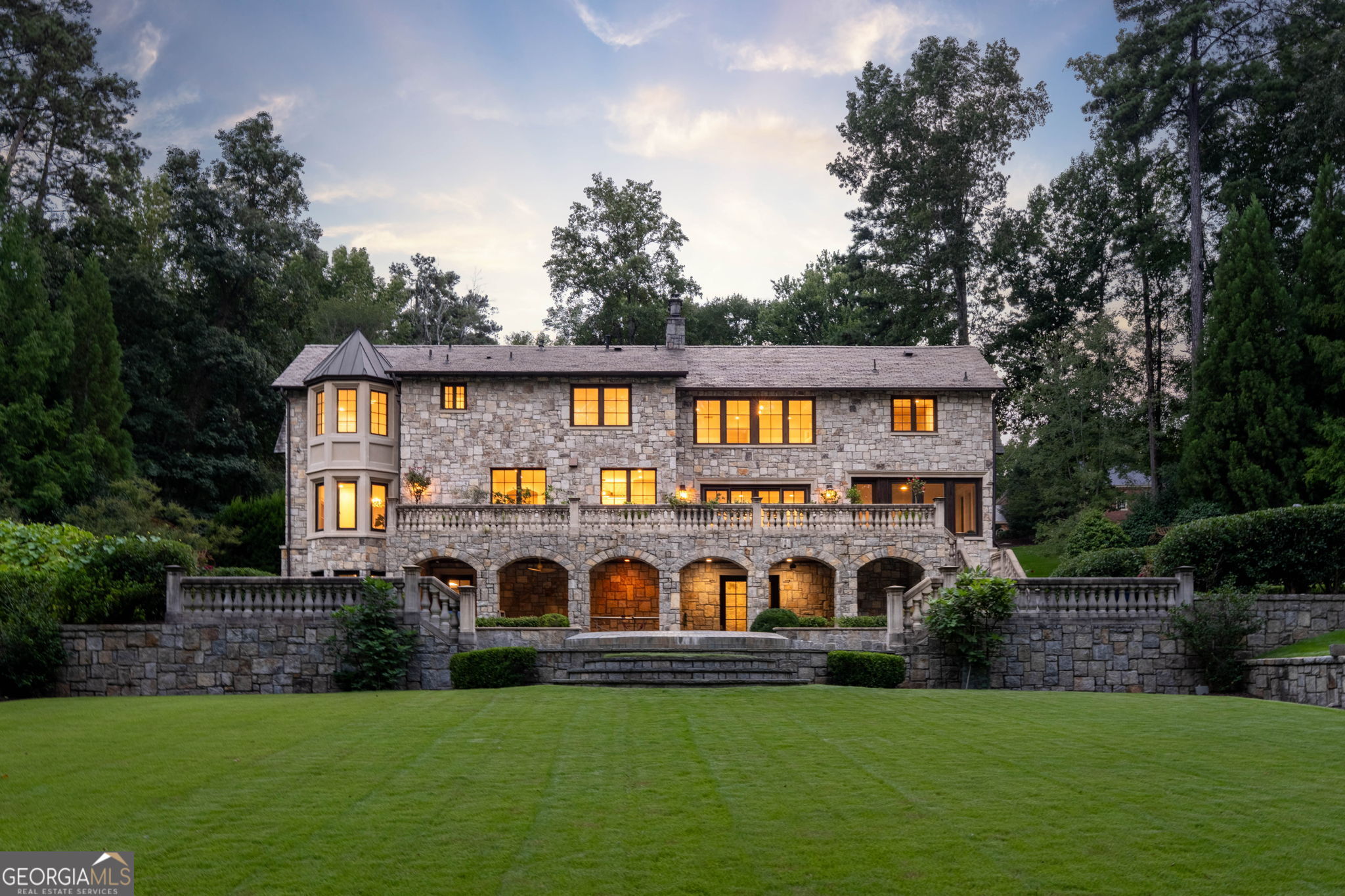 1919 RIVER FOREST RD NW