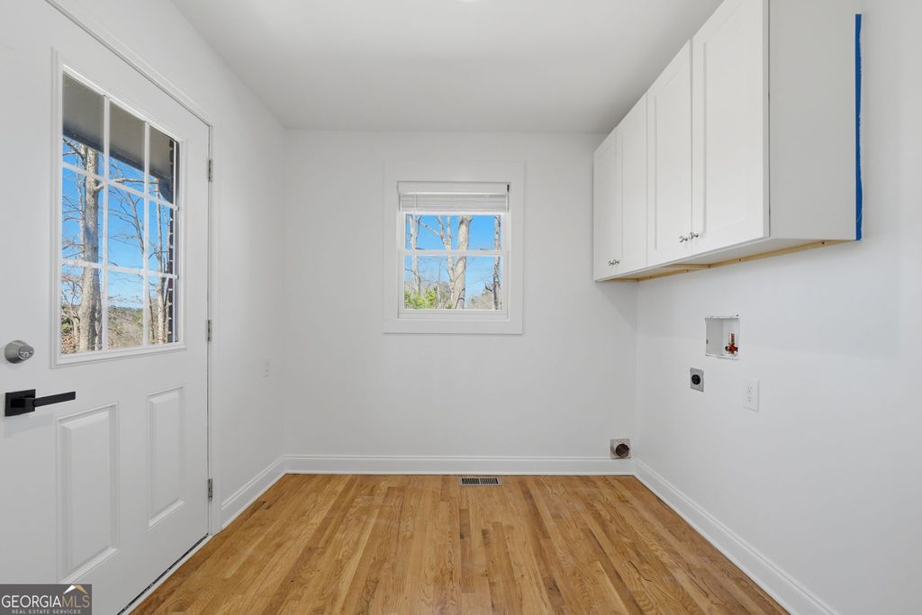 Photo of 1460 Hillcrest Drive, Sugar Hill, GA 30518 (MLS # 10699393)