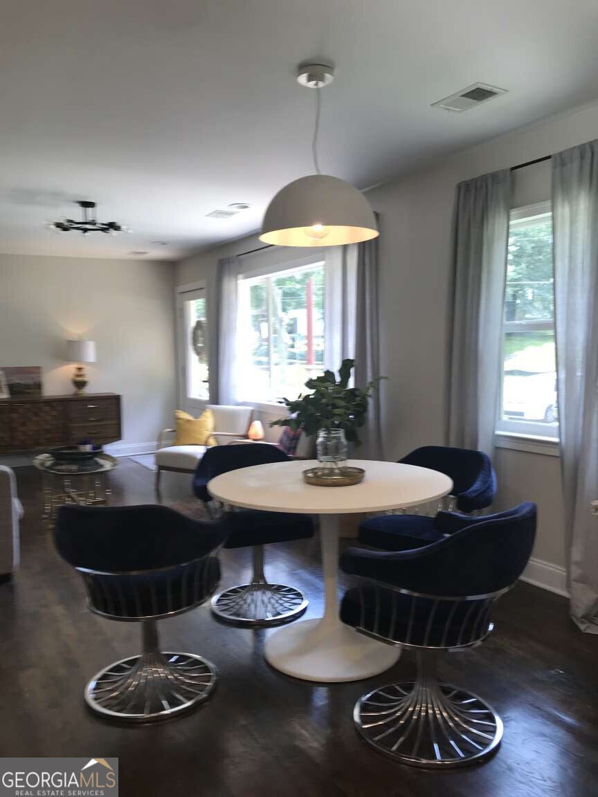 349 Avery ST NE