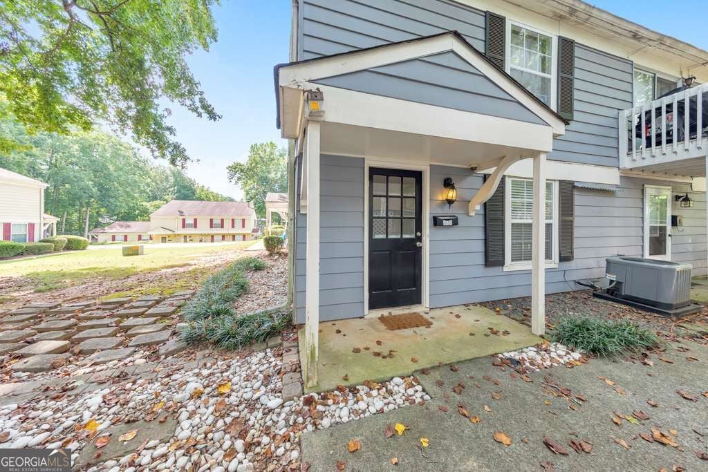 Photo of 1313 Surrey Lane SW, Marietta, GA 30008 (MLS # 10837417)