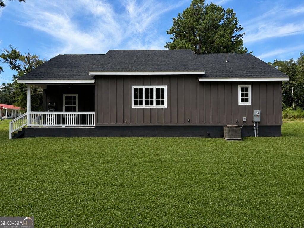 Photo of 301 S Hull Street, Sylvania, GA 30467 (MLS # 10841697)