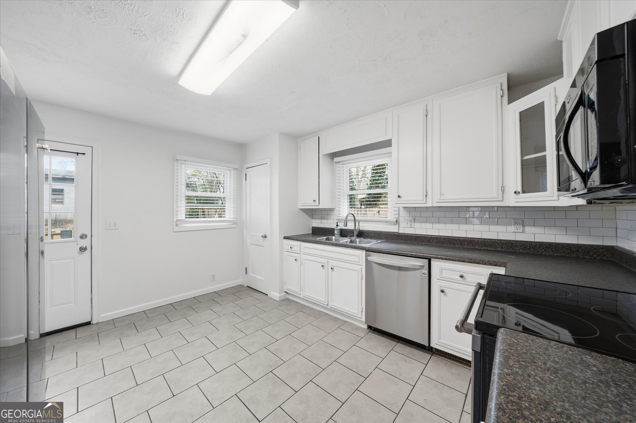 1887 Alexander ST SE