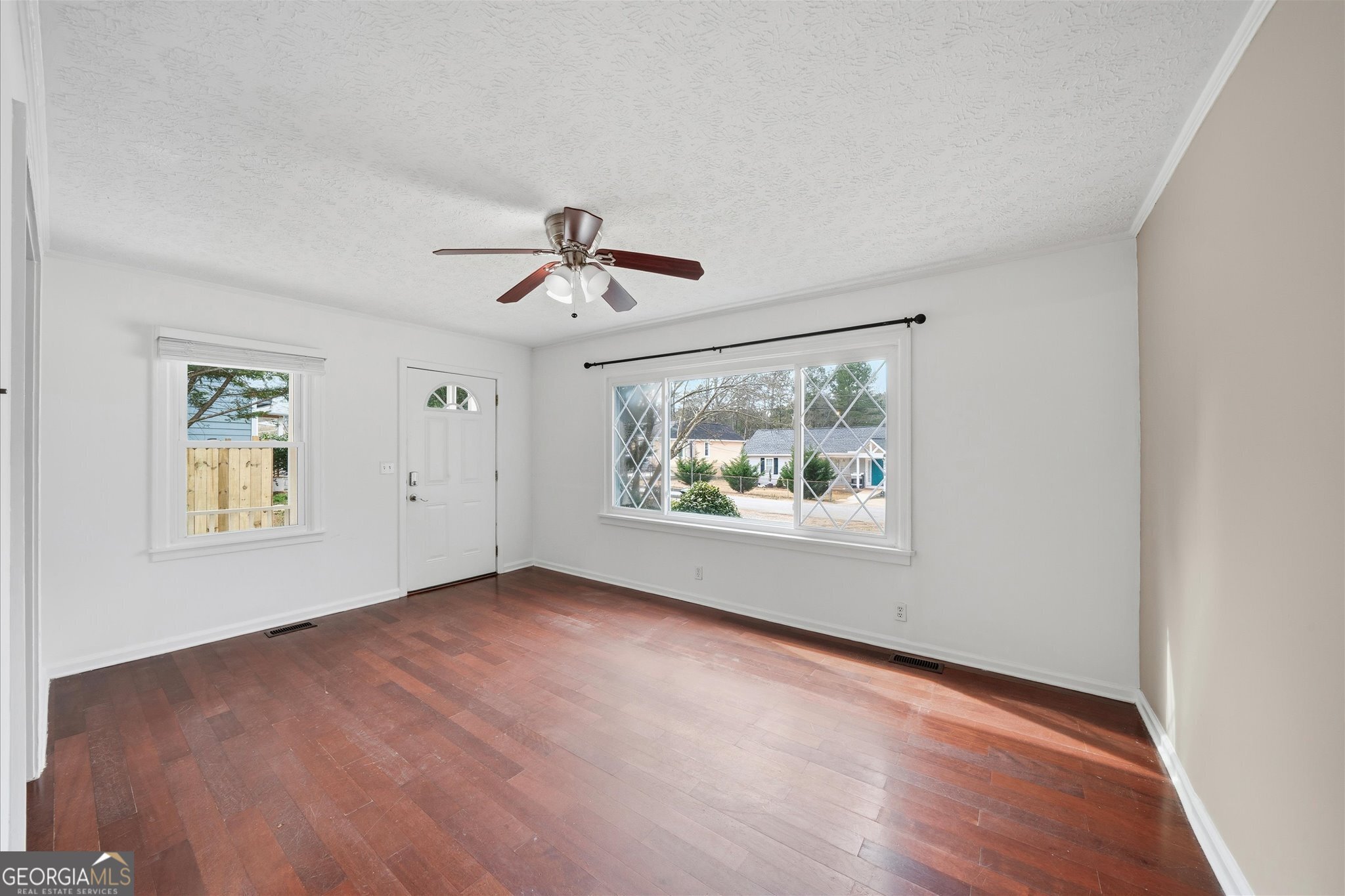 1887 Alexander ST SE