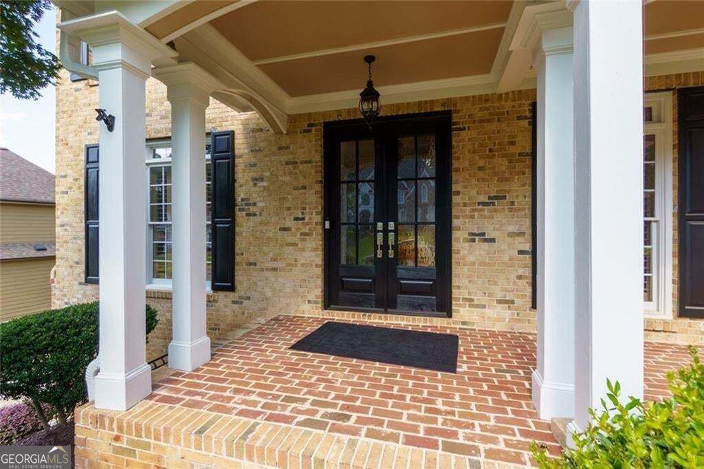 211 Cedar Woods WAY