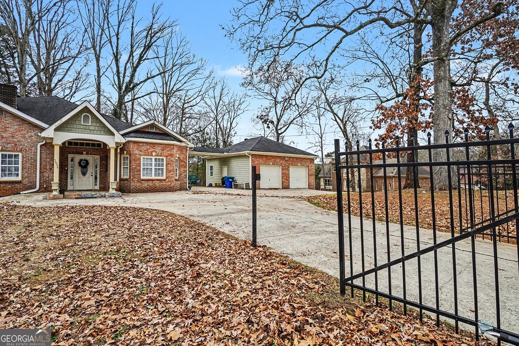 Photo of 5026 Campbellton Road SW, Atlanta, GA 30331 (MLS # 10661538)