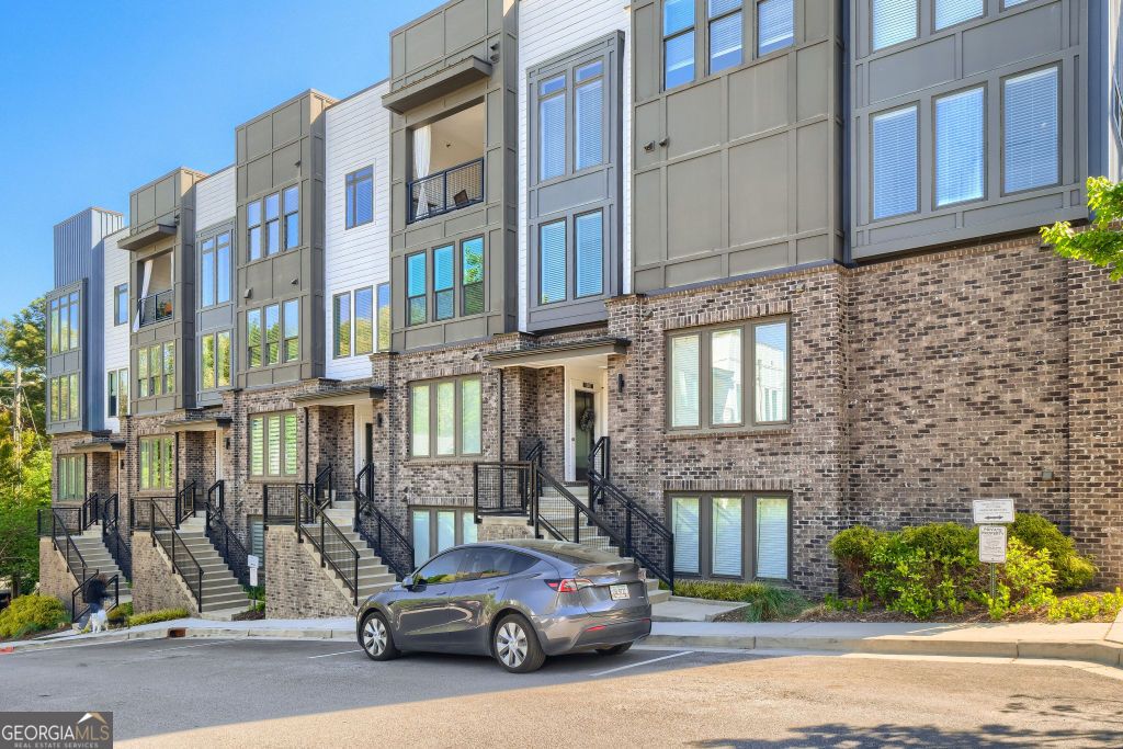 Photo of 1050 Stacks Avenue SE #1506, Atlanta, GA 30315 (MLS # 10734817)