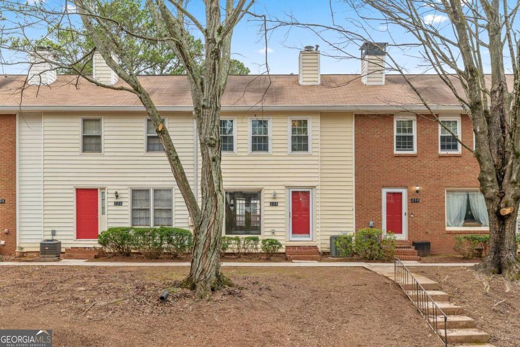 Photo of 228 Chads Ford Way, Roswell, GA 30076 (MLS # 10694510)