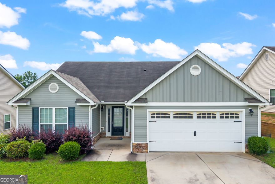 2017 built ranch home un Jefferson City limits! 3bedroom 2bath home in great shape, located in the Jameston Place subdivision. This home would be a great first time home or rental. Spacious floor plan and move-in ready! It is currently tenant occupied, showing available 6/21 and 6/22. Come see today!