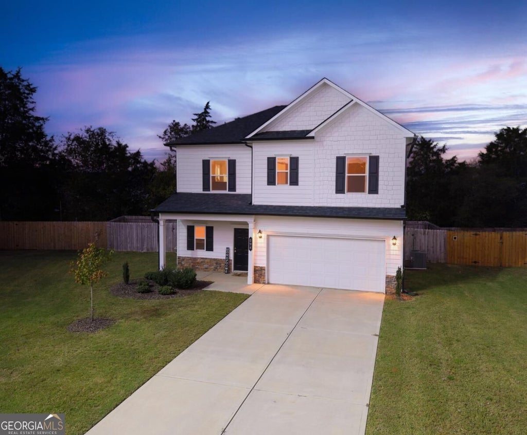 Photo of 594 Summerfield Lane NW, Cartersville, GA 30120 (MLS # 10872630)
