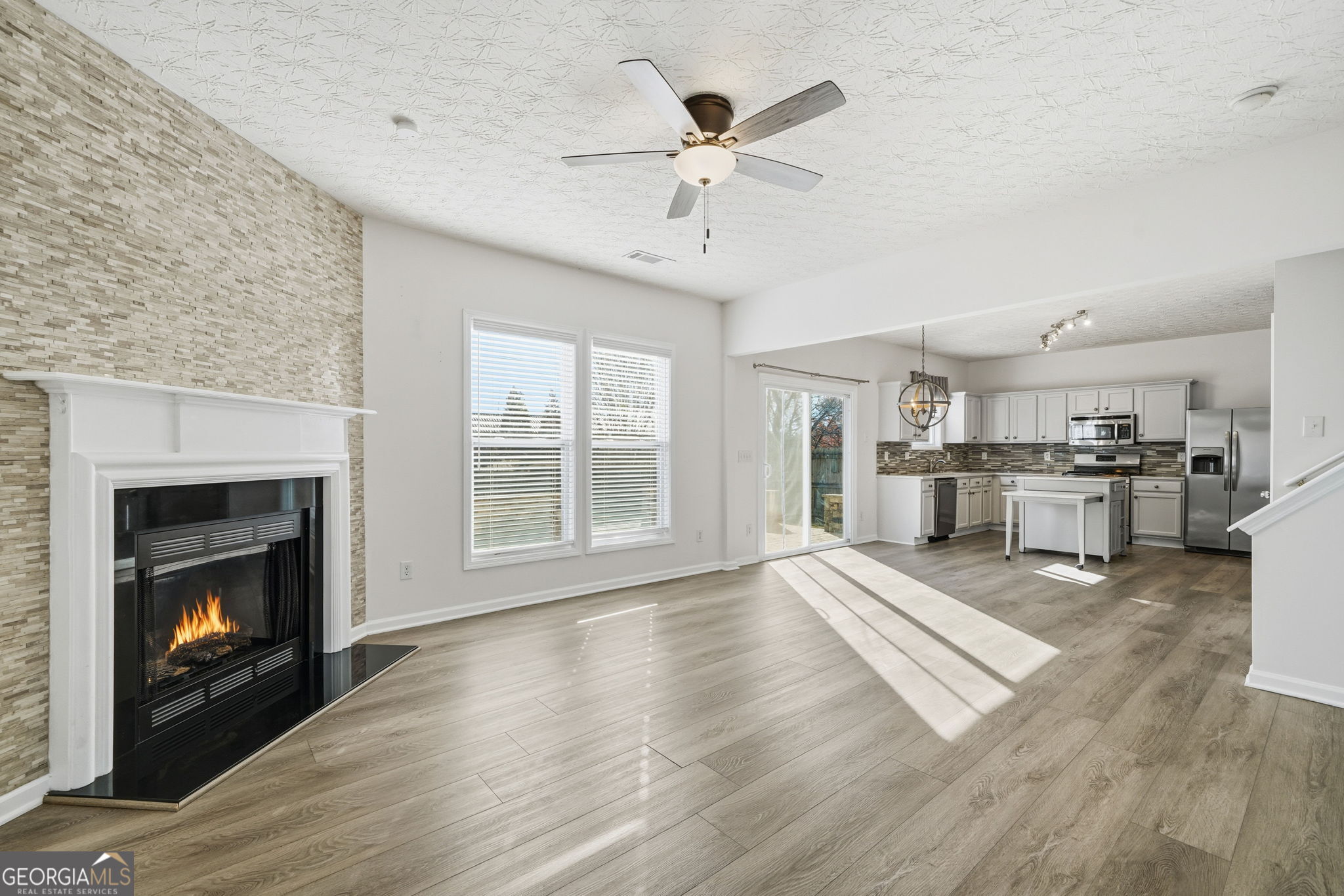 CREEKSIDE AT PROMINENCE - Residential