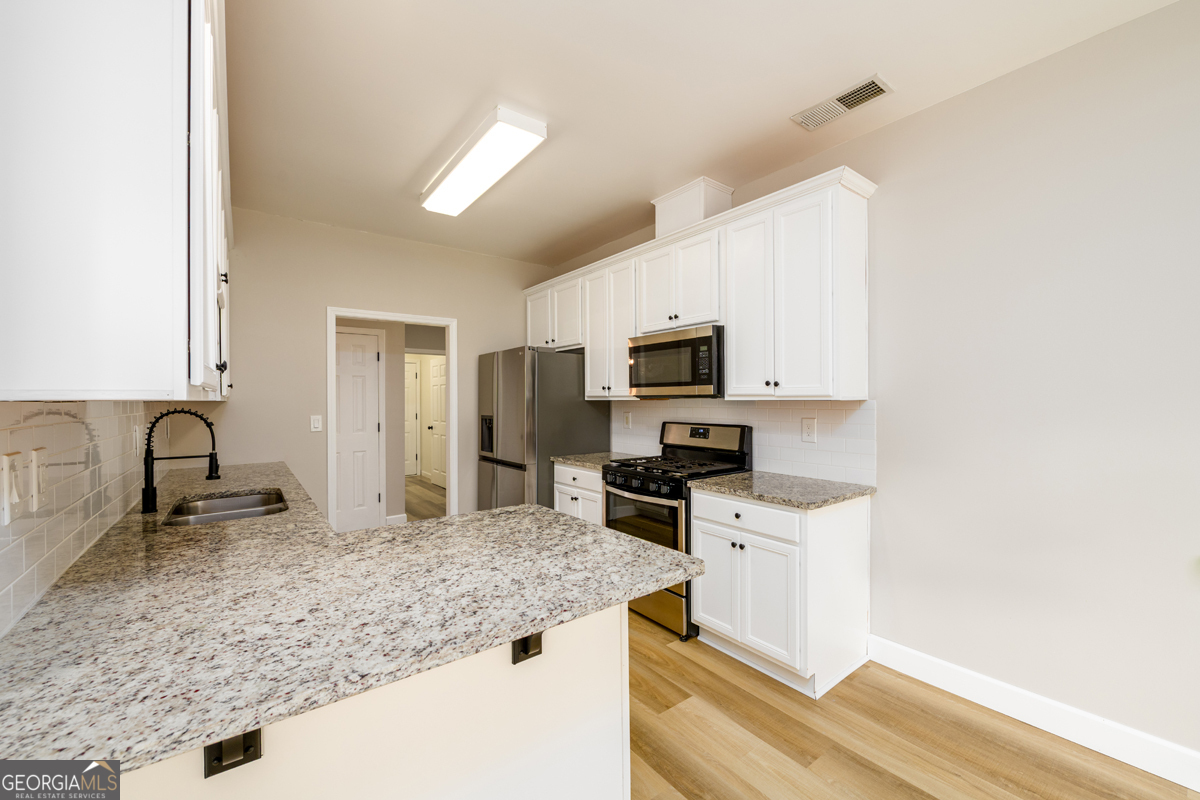 Lawrenceville, Georgia 30044, United States, 4 Bedrooms Bedrooms, ,2 BathroomsBathrooms,Residential,Active,189718