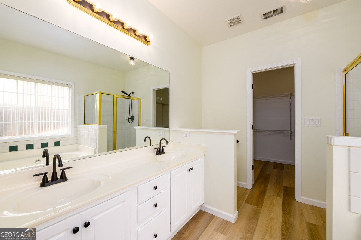 Lawrenceville, Georgia 30044, United States, 4 Bedrooms Bedrooms, ,2 BathroomsBathrooms,Residential,Active,189718