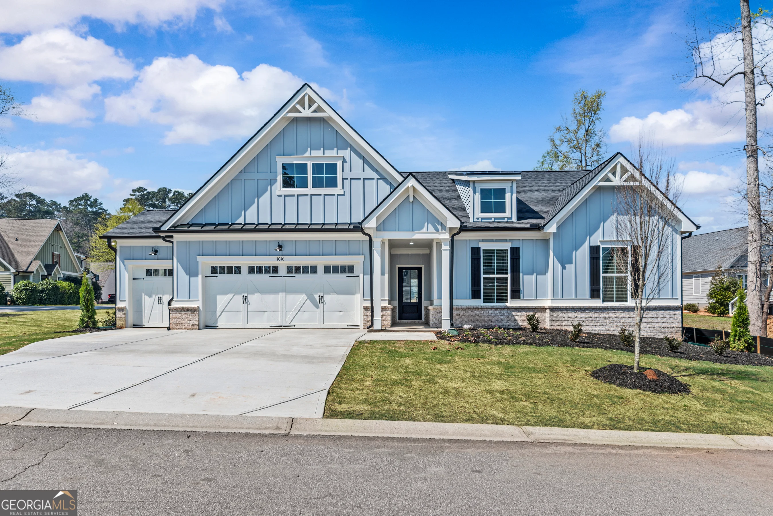 1010 Mid-mashie Way
