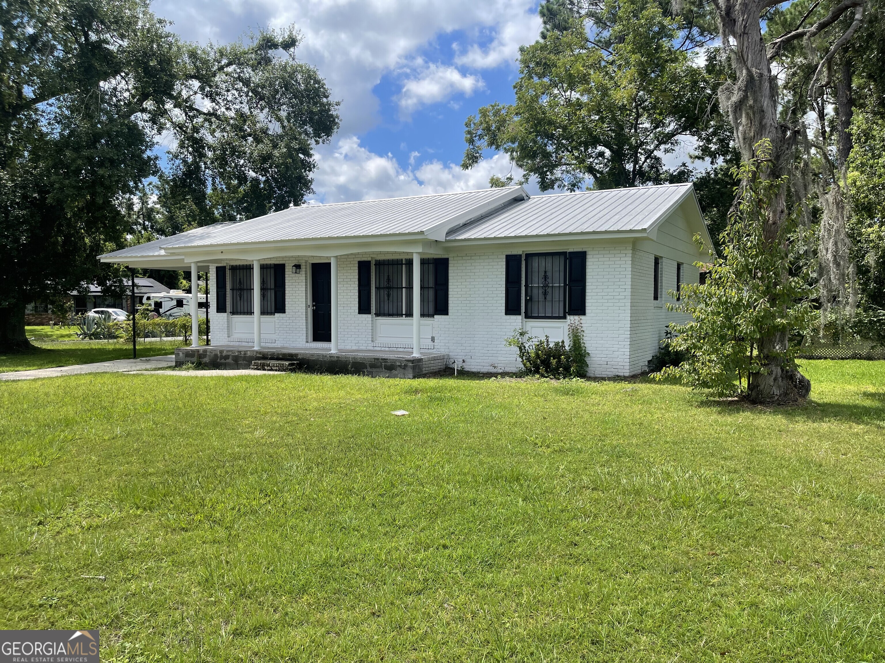 927 Jamestown DR