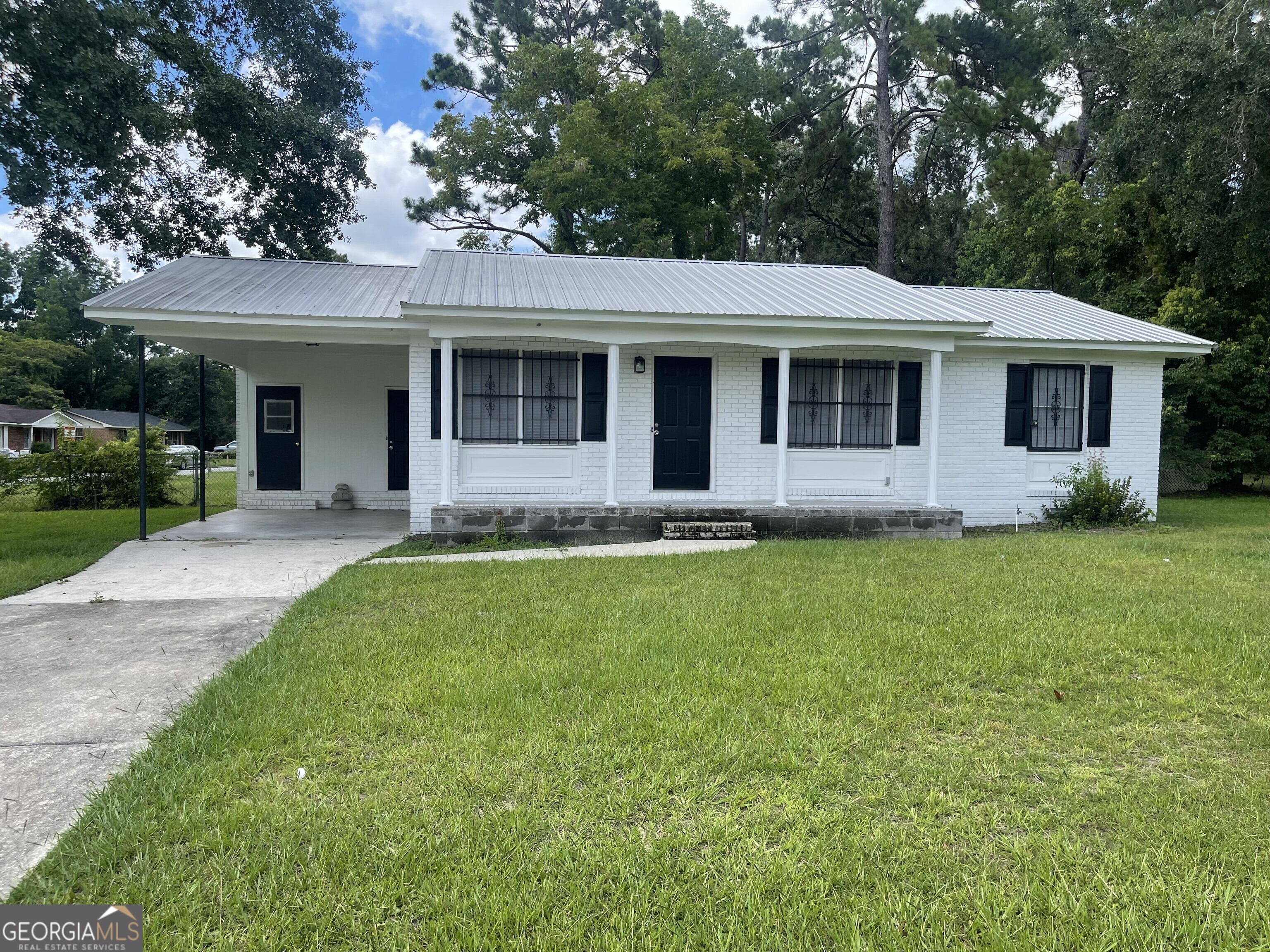 927 Jamestown DR