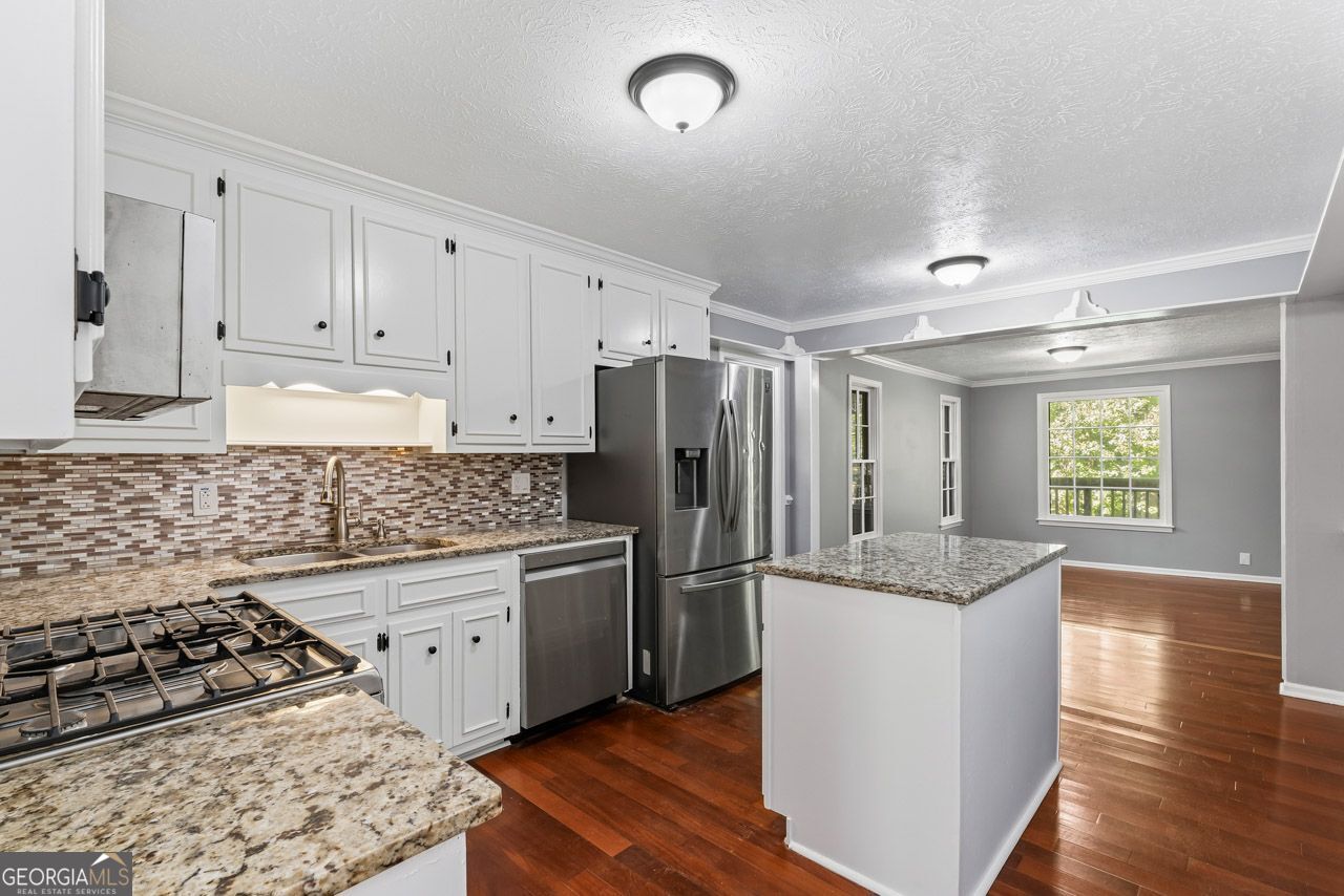 3331 Channing CT