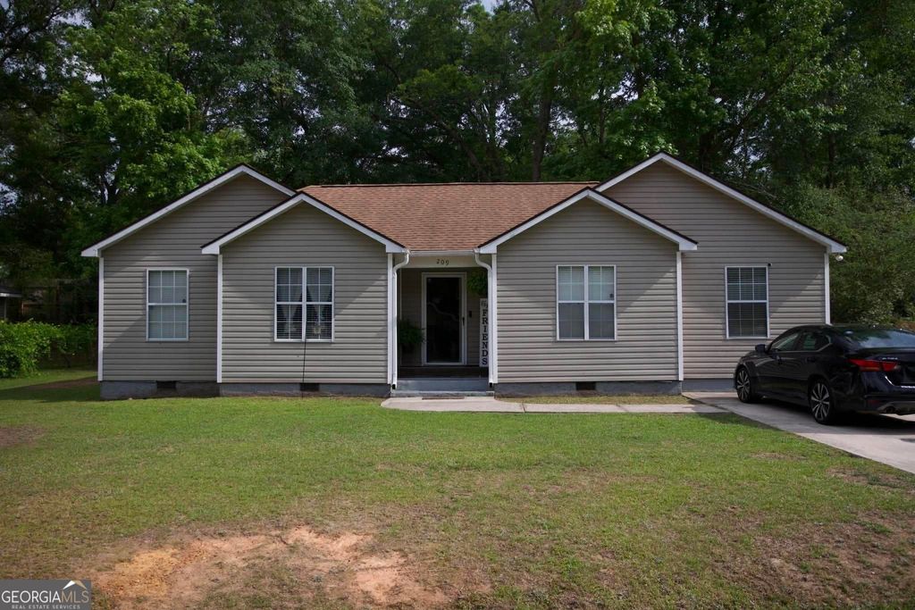 Photo of 209 Maple Street, Statesboro, GA 30458 (MLS # 10769741)