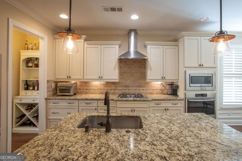 Photo of 3803 English Oak Drive, Gainesville, GA 30504 (MLS # 10738916)