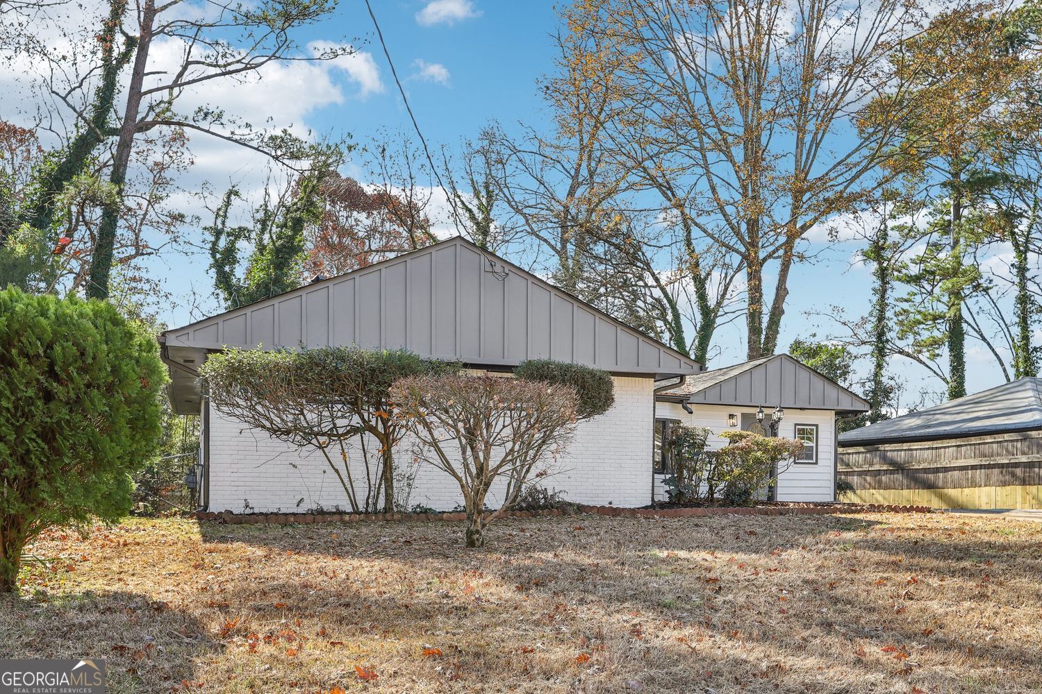 2907 Monterey DR