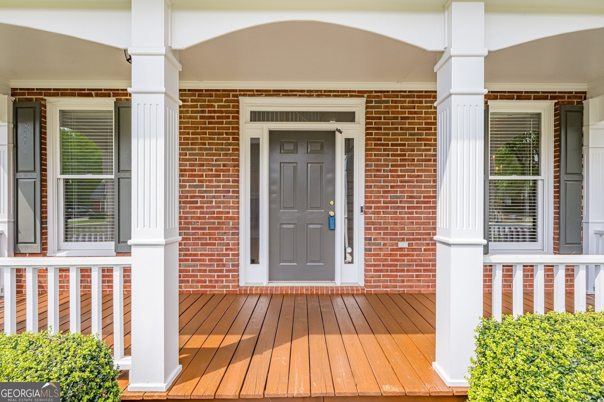 1611 Threepine PL
