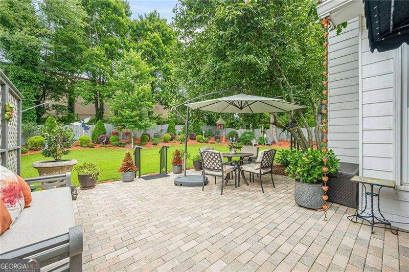 6685 Waterbury WAY
