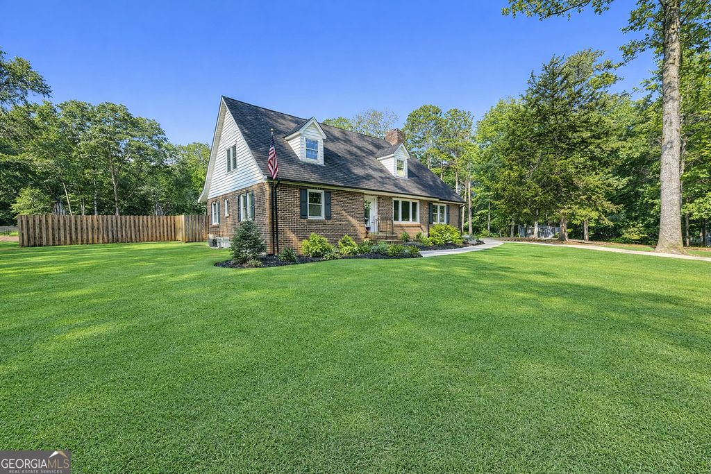 Photo of 1501 E Main Street, Hogansville, GA 30230 (MLS # 10710808)