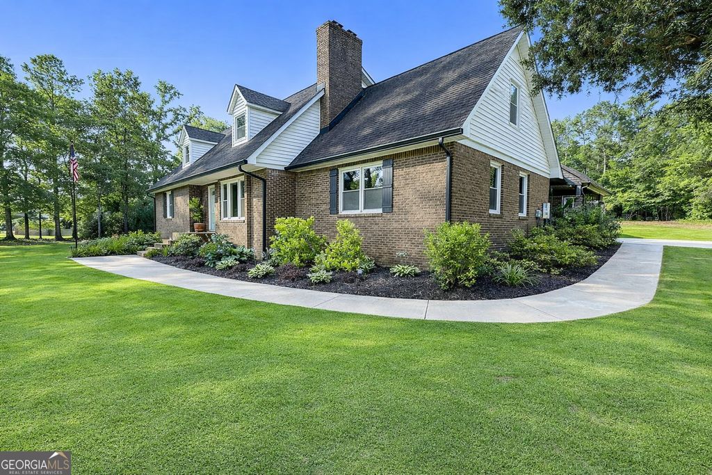 Photo of 1501 E Main Street, Hogansville, GA 30230 (MLS # 10710808)