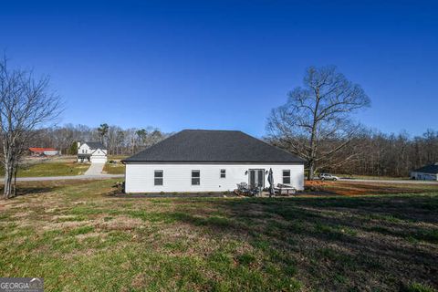 A home in Mount Airy