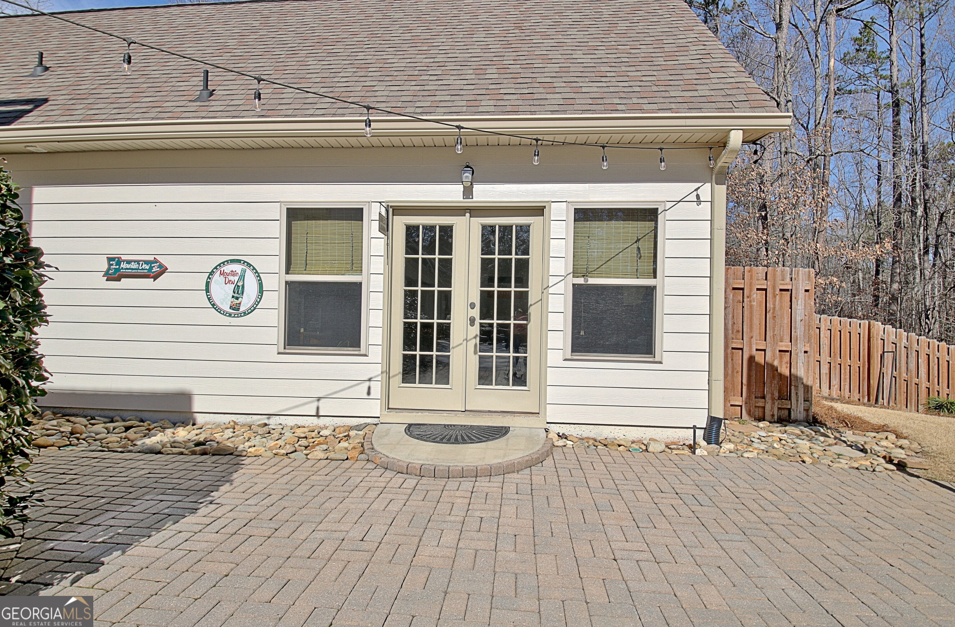 Sharpsburg, Georgia 30277, United States, 4 Bedrooms Bedrooms, ,5 BathroomsBathrooms,Residential,Active,81756