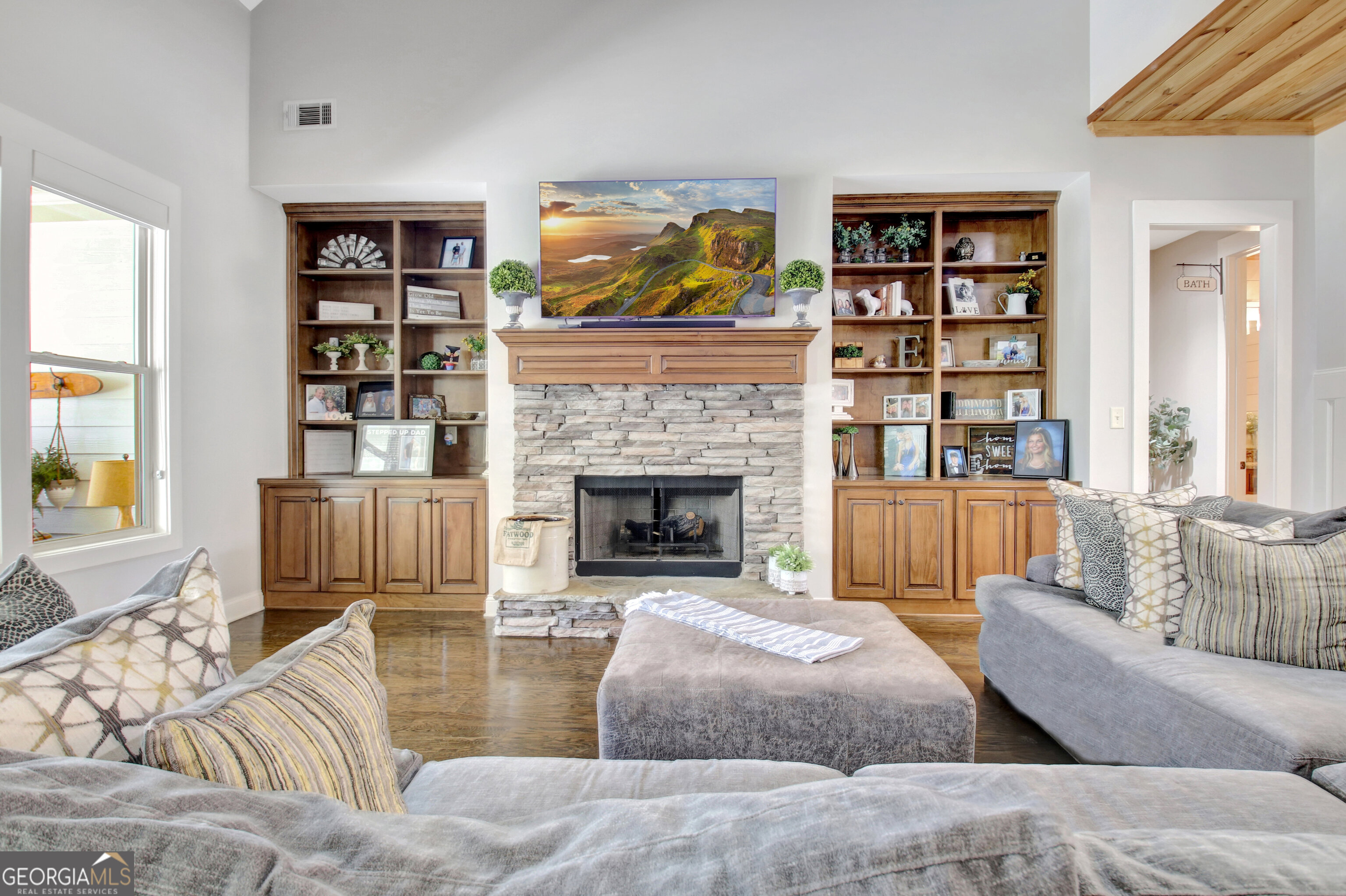 Sharpsburg, Georgia 30277, United States, 4 Bedrooms Bedrooms, ,5 BathroomsBathrooms,Residential,Active,81756