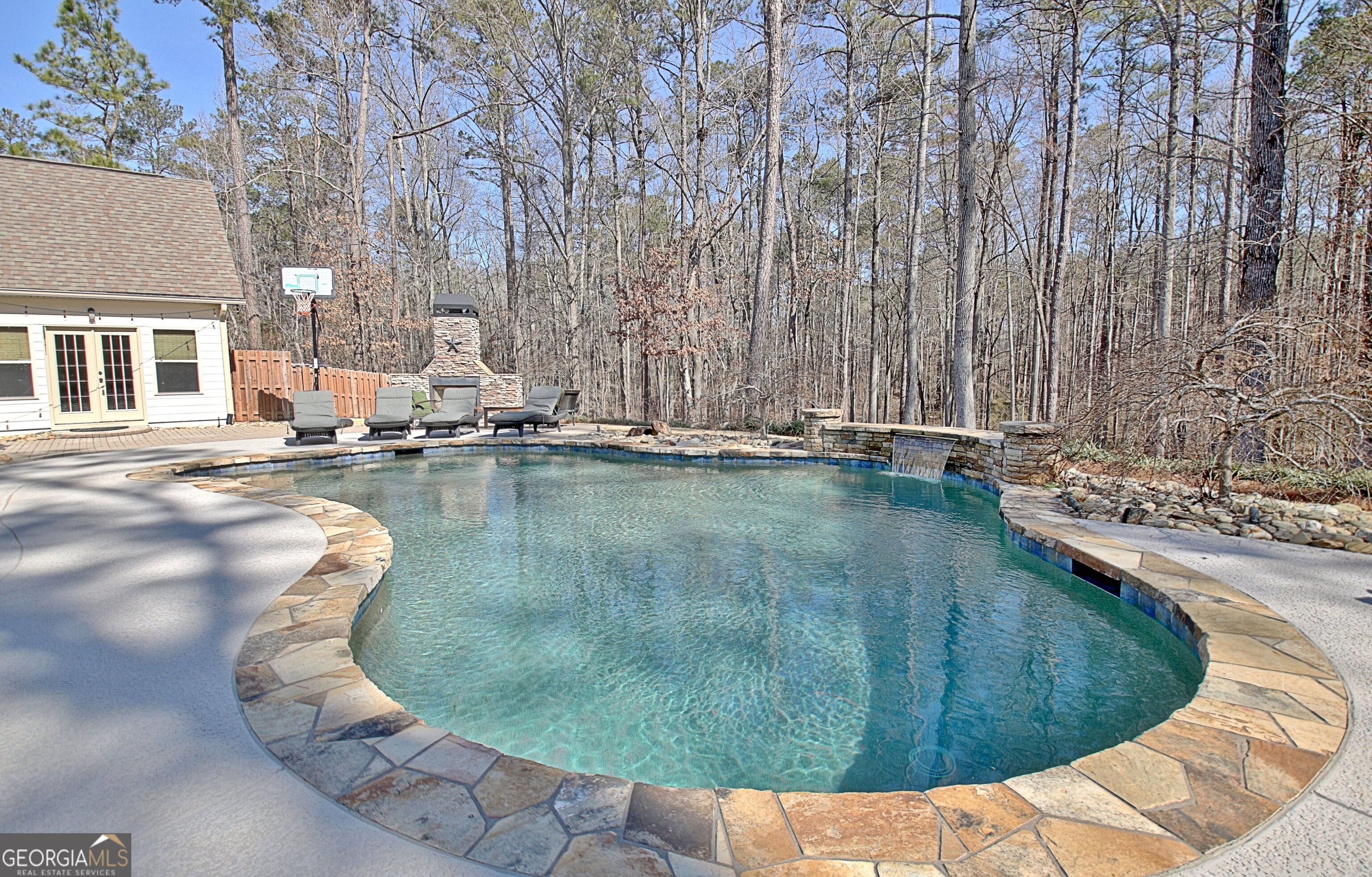 Sharpsburg, Georgia 30277, United States, 4 Bedrooms Bedrooms, ,5 BathroomsBathrooms,Residential,Active,81756