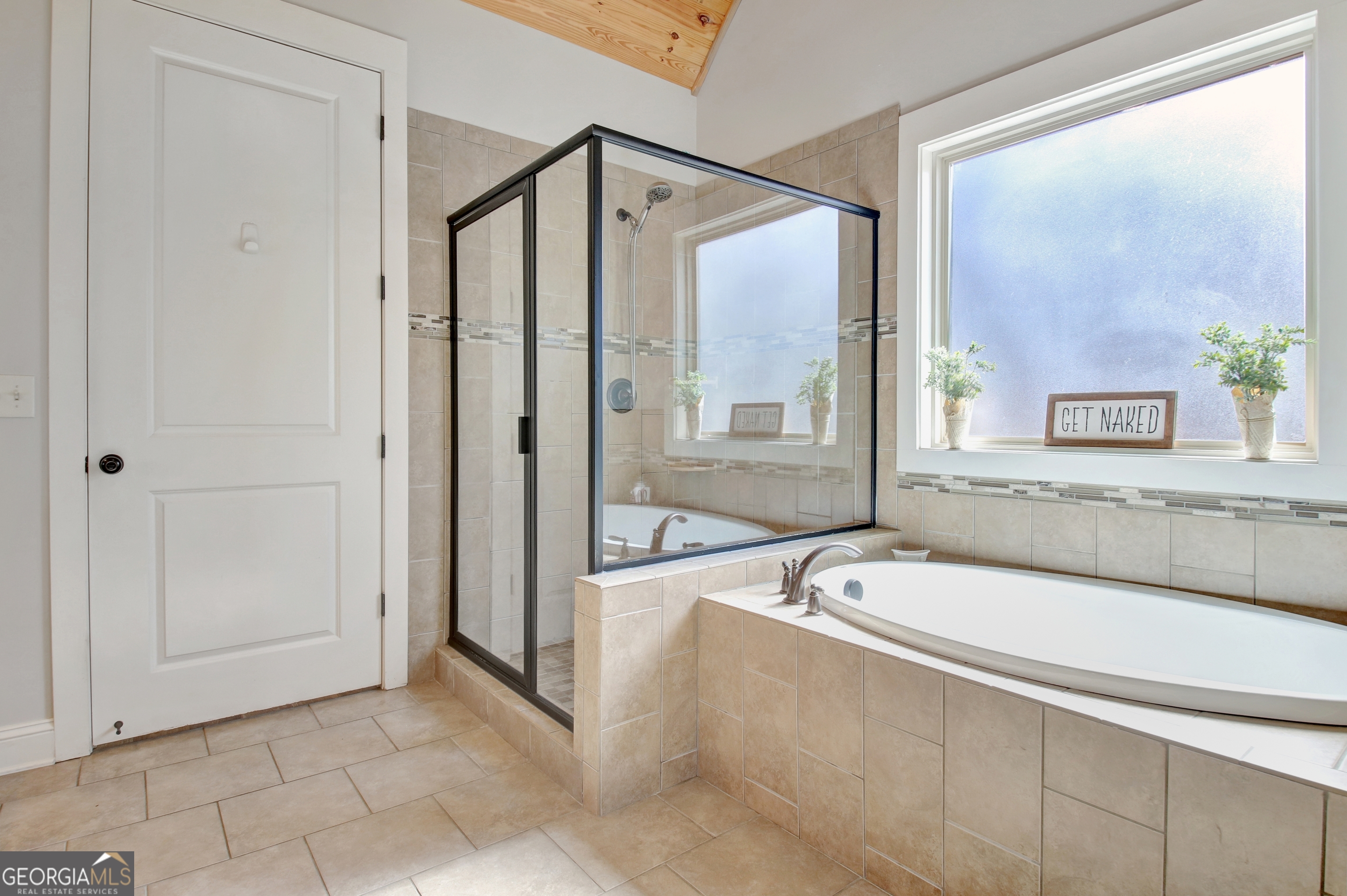 Sharpsburg, Georgia 30277, United States, 4 Bedrooms Bedrooms, ,5 BathroomsBathrooms,Residential,Active,81756