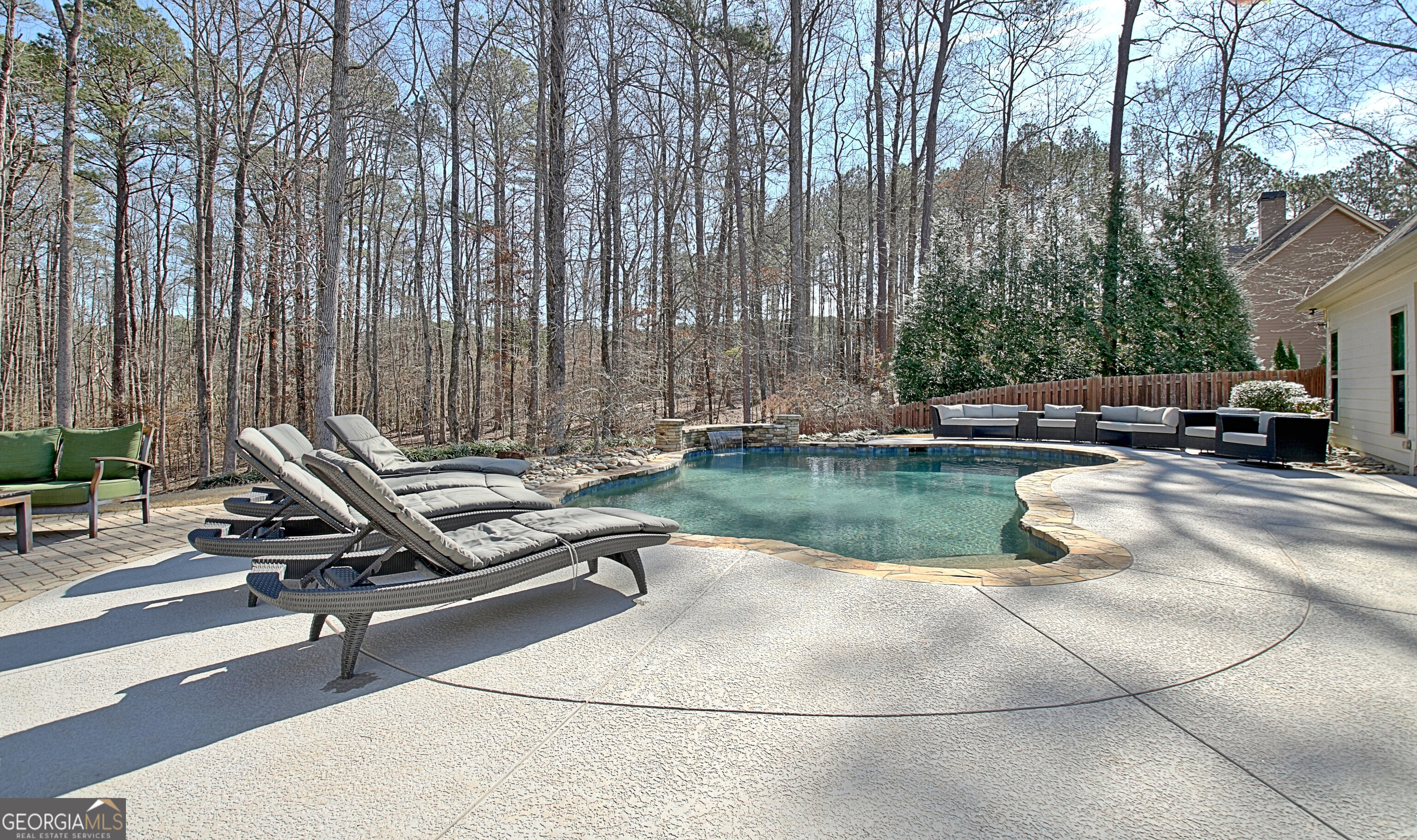 Sharpsburg, Georgia 30277, United States, 4 Bedrooms Bedrooms, ,5 BathroomsBathrooms,Residential,Active,81756